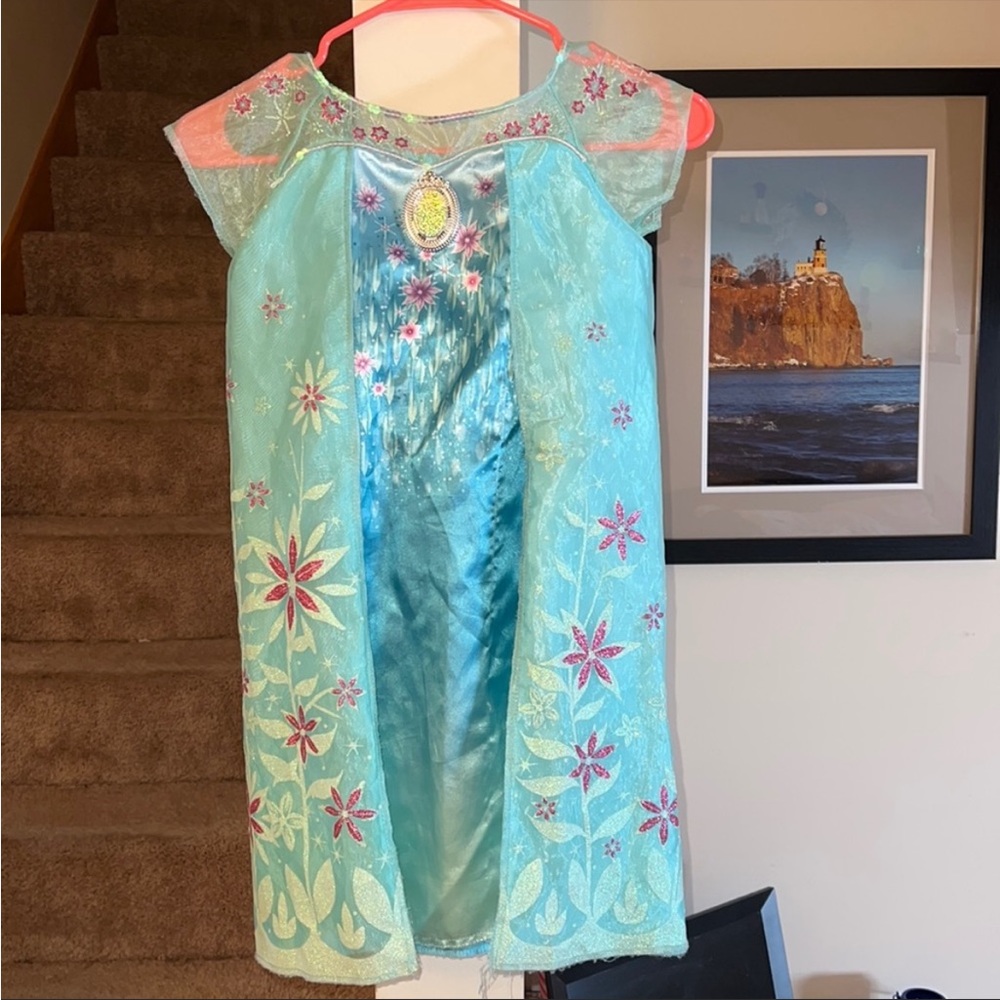 SOLD!! Disney Frozen Elsa dress up costume size 4-6
